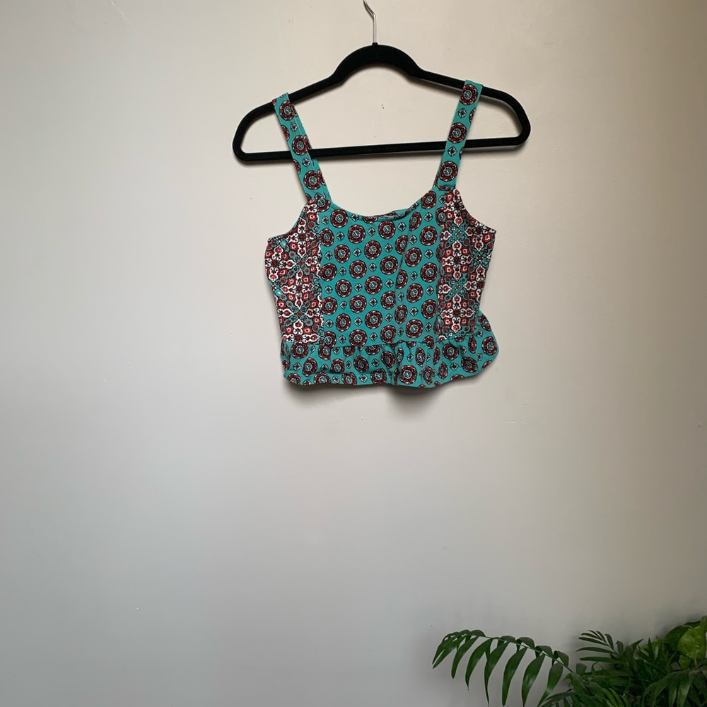 Kendall & Kylie Printed Crop Top ⚡️